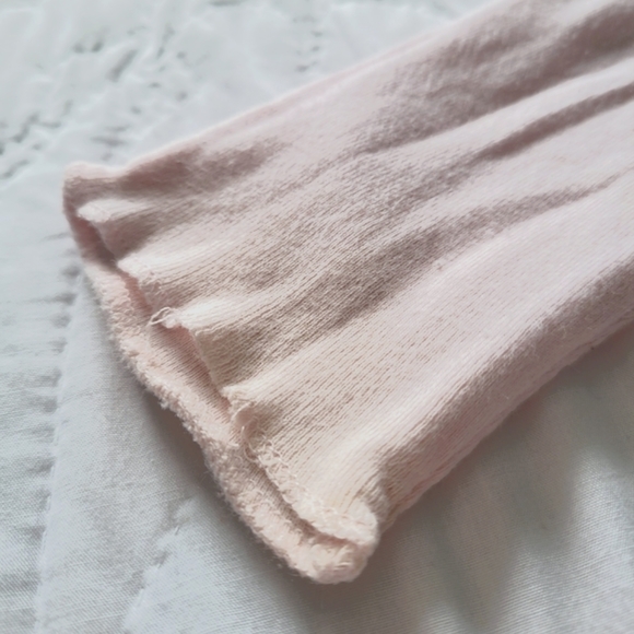 10/$20 ❄️ Gap Wrap Top - Picture 11 of 13